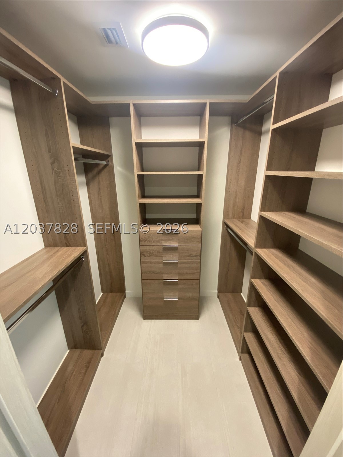 image Brickell Flatiron8