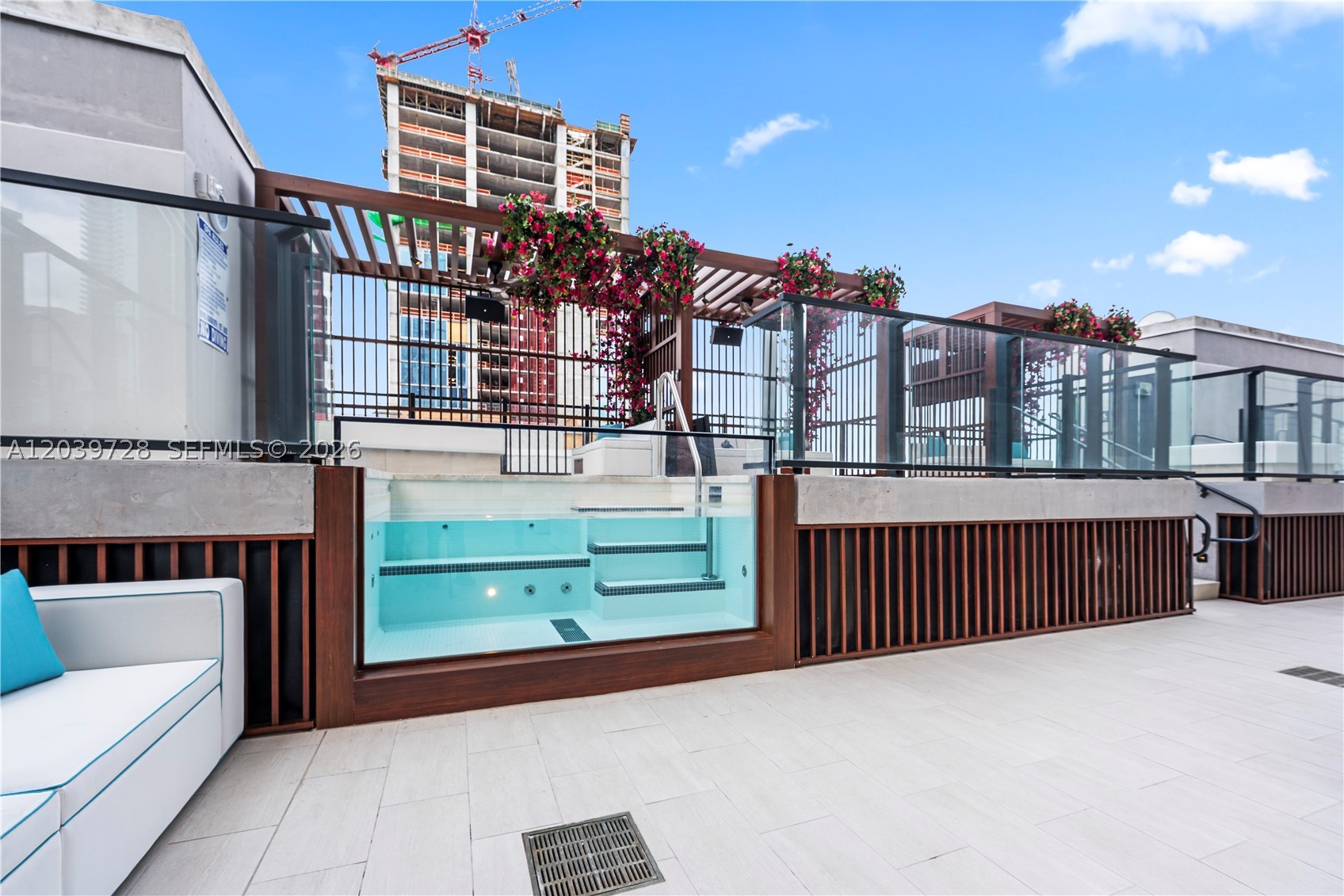 image E11EVEN Hotel & Residences18