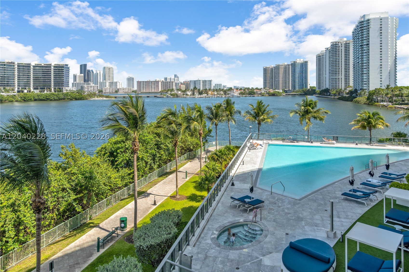 image Echo Aventura51