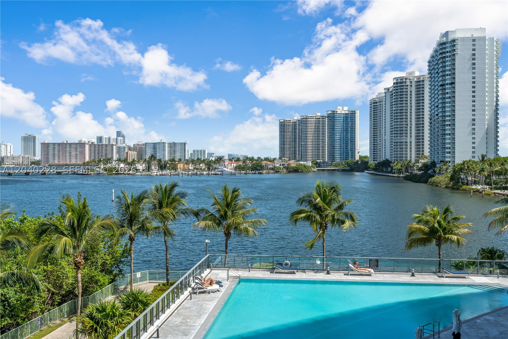 image Echo Aventura53
