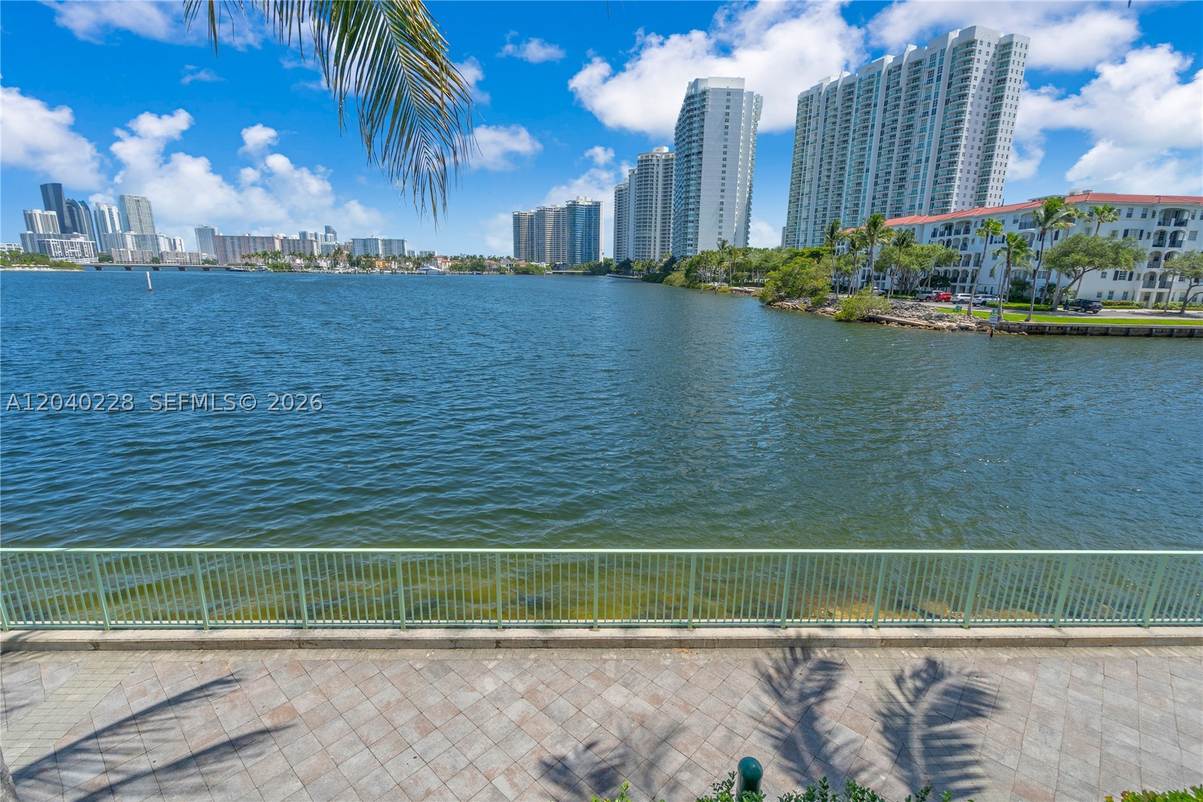 image Echo Aventura70