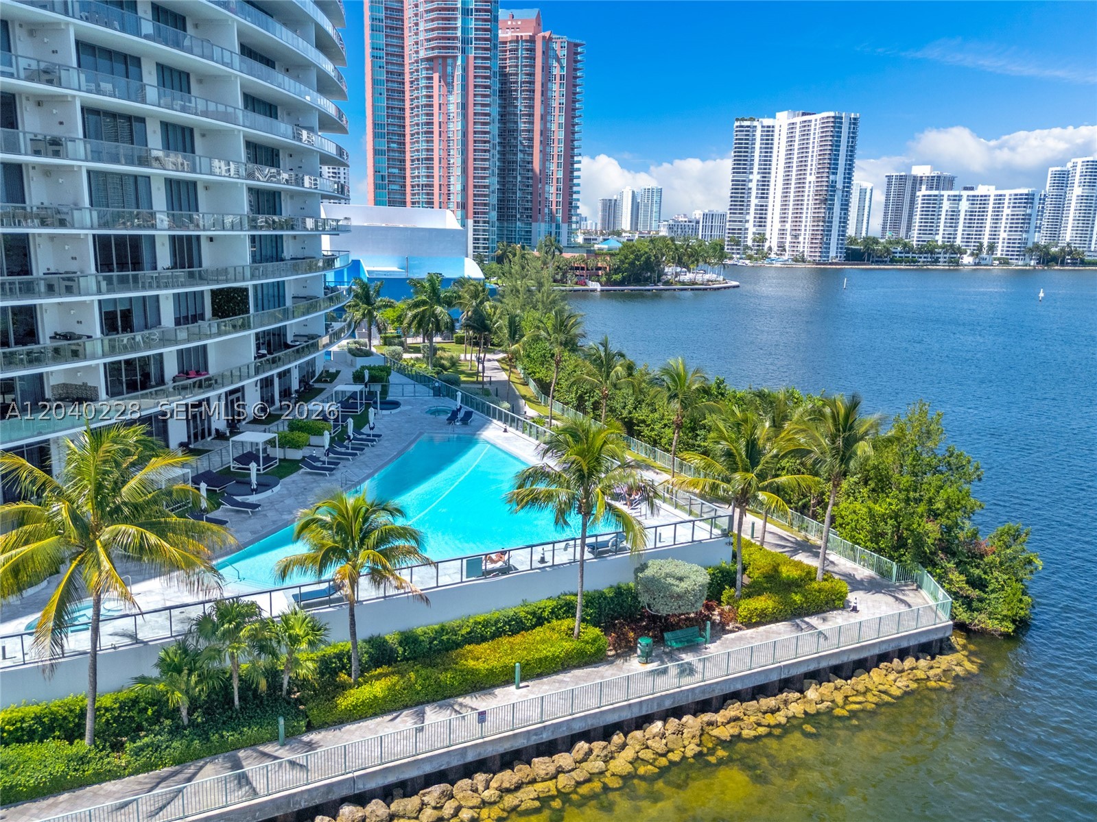 image Echo Aventura82