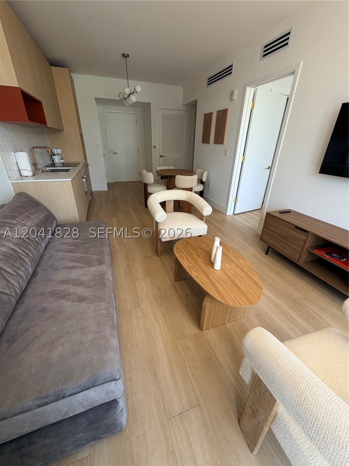 90 NE 32nd St #707 Miami, FL 33137