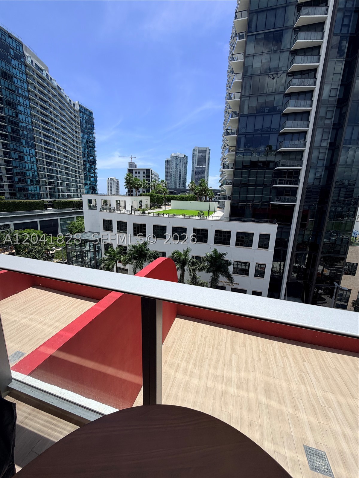 90 NE 32nd St #707 Miami, FL 33137