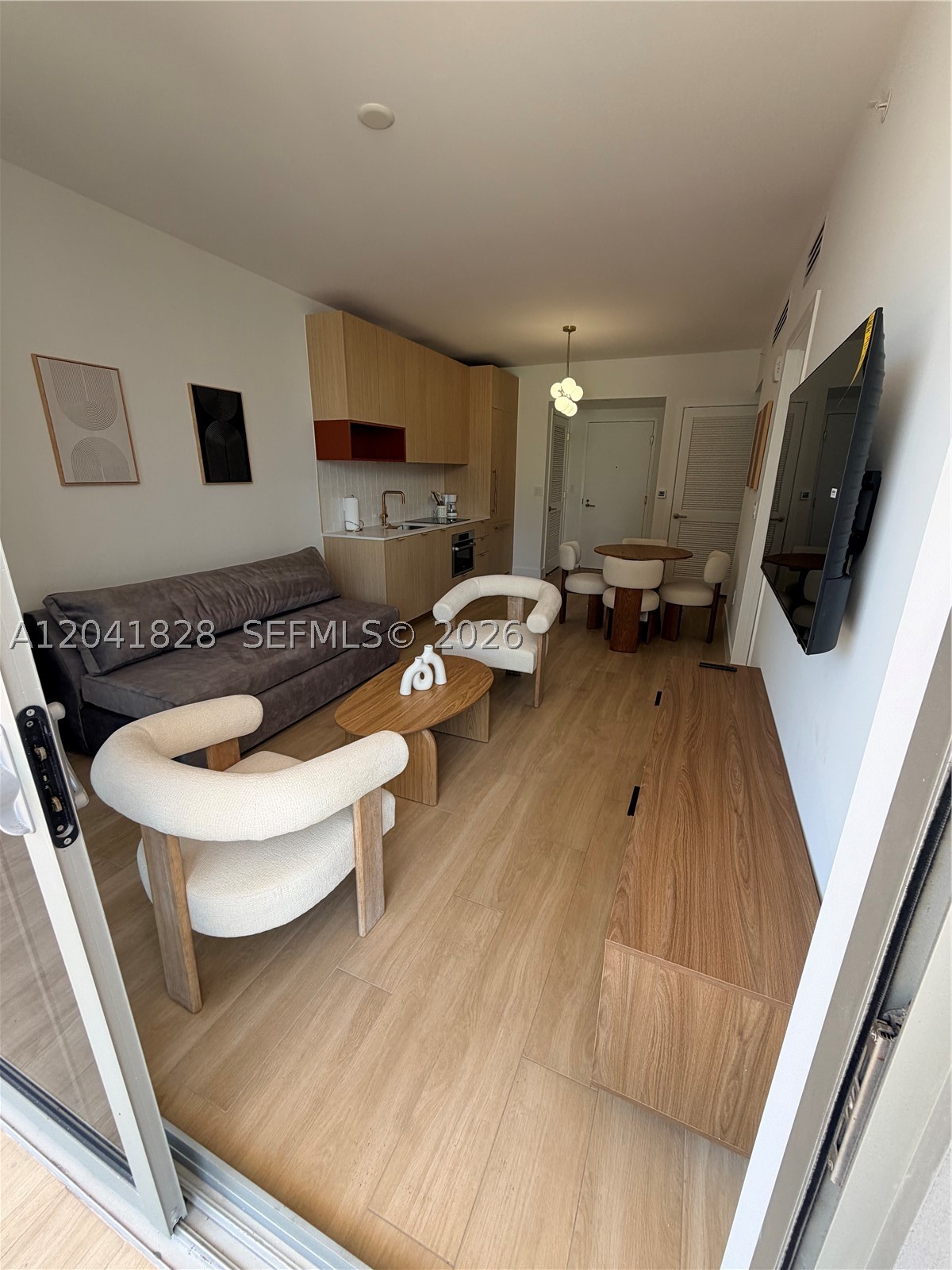 90 NE 32nd St #707 Miami, FL 33137