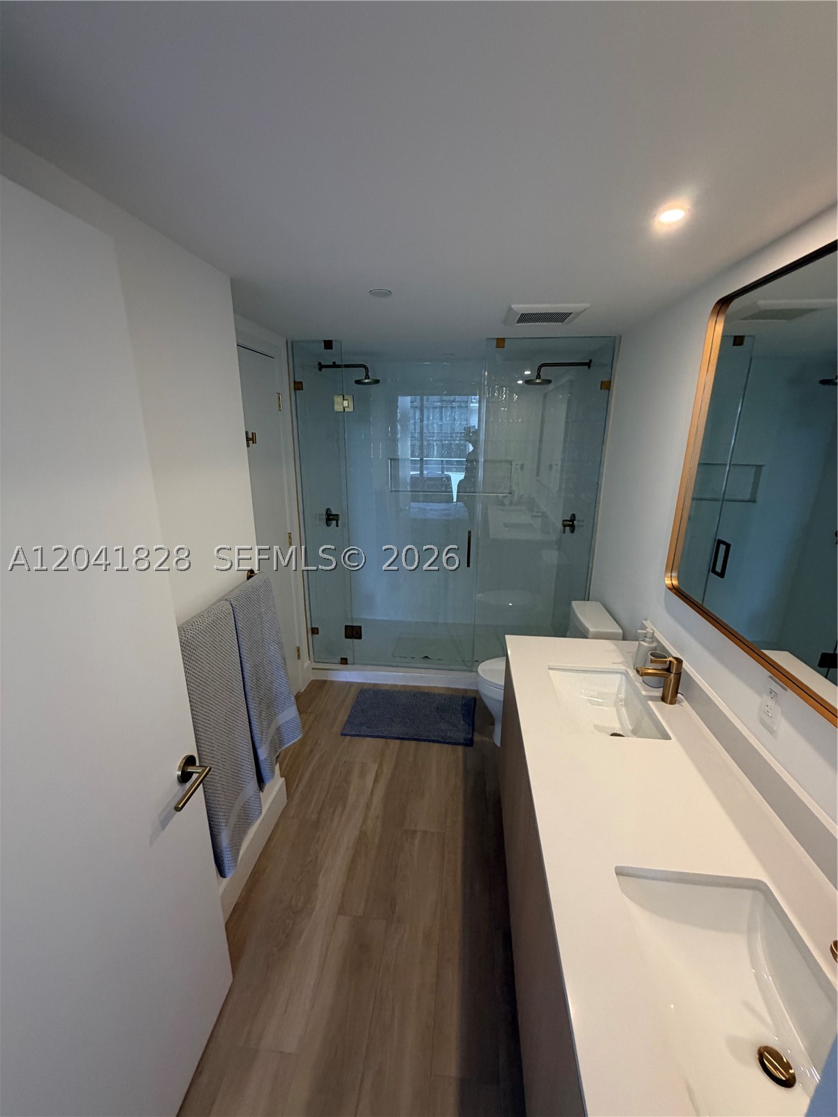 90 NE 32nd St #707 Miami, FL 33137
