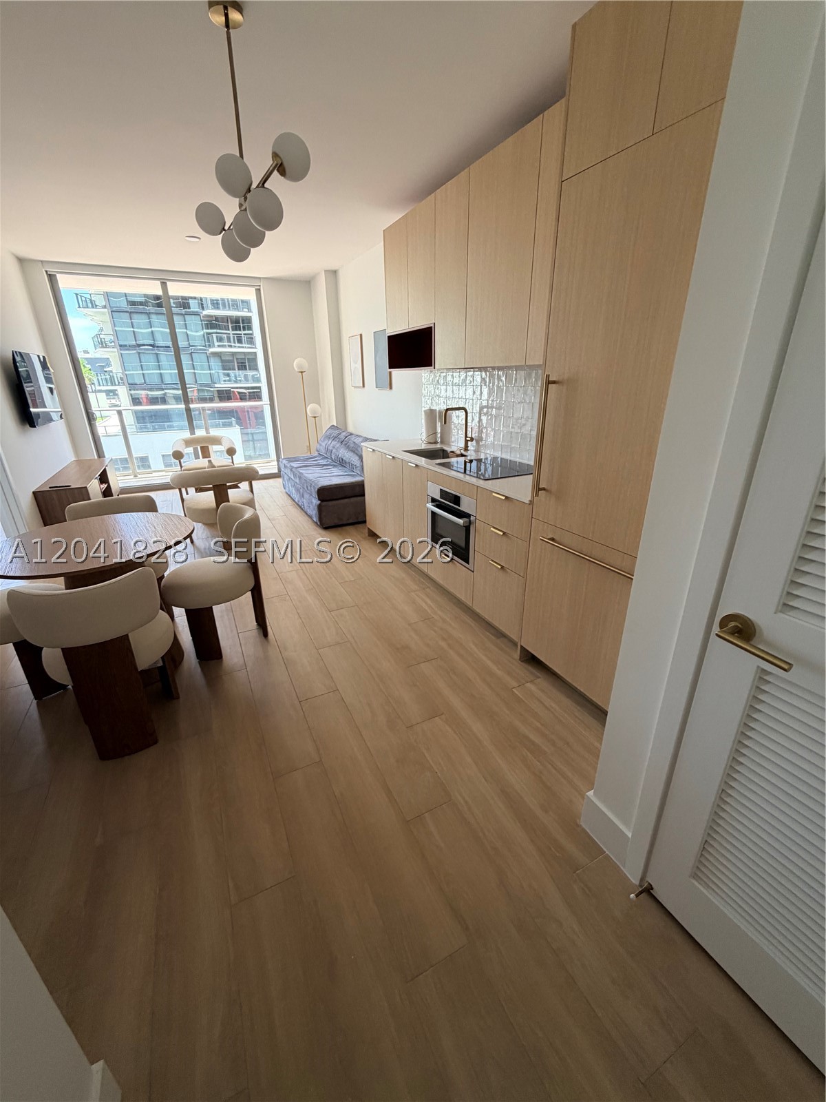 90 NE 32nd St #707 Miami, FL 33137