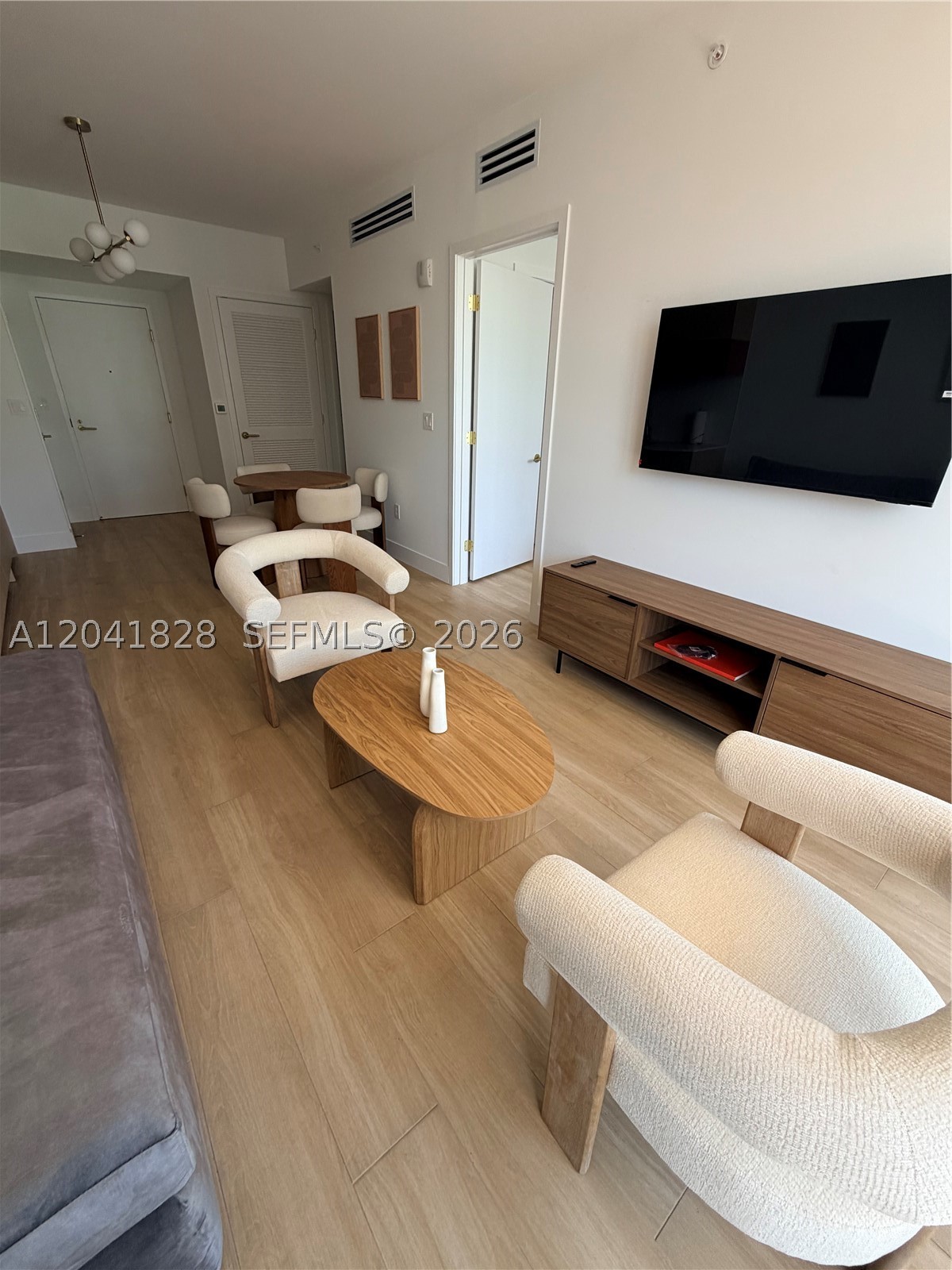 90 NE 32nd St #707 Miami, FL 33137