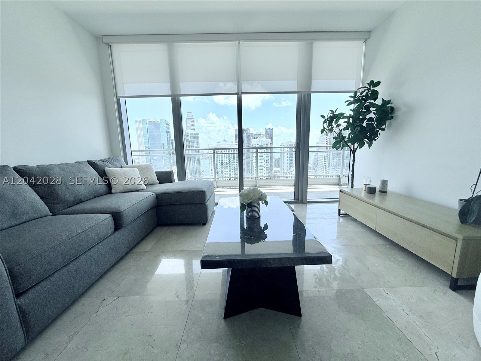 92 SW 3rd St #4311 Miami, FL 33130