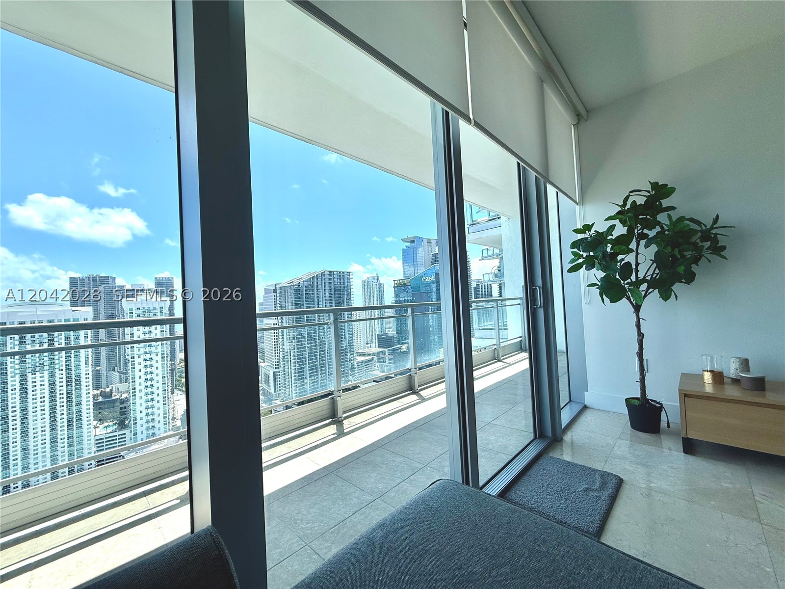 92 SW 3rd St #4311 Miami, FL 33130