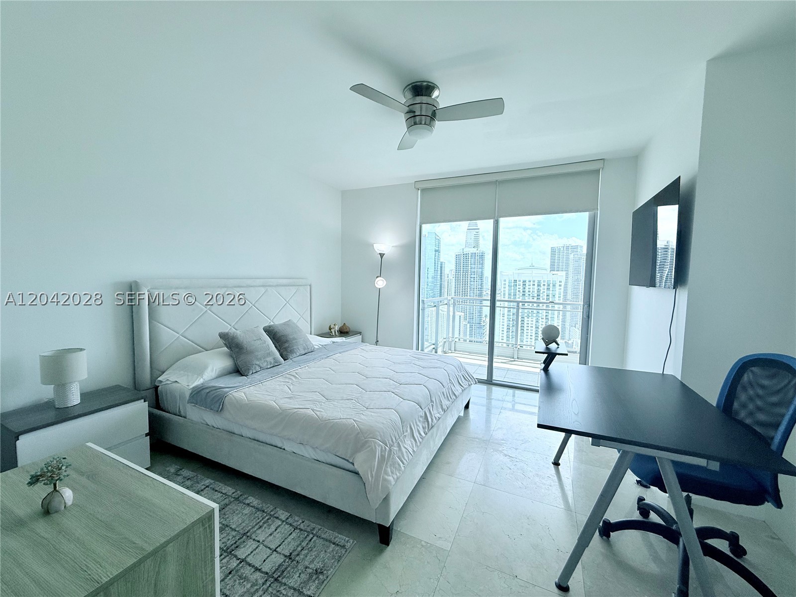 92 SW 3rd St #4311 Miami, FL 33130