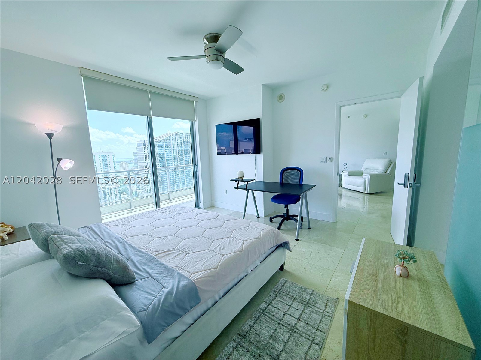 92 SW 3rd St #4311 Miami, FL 33130