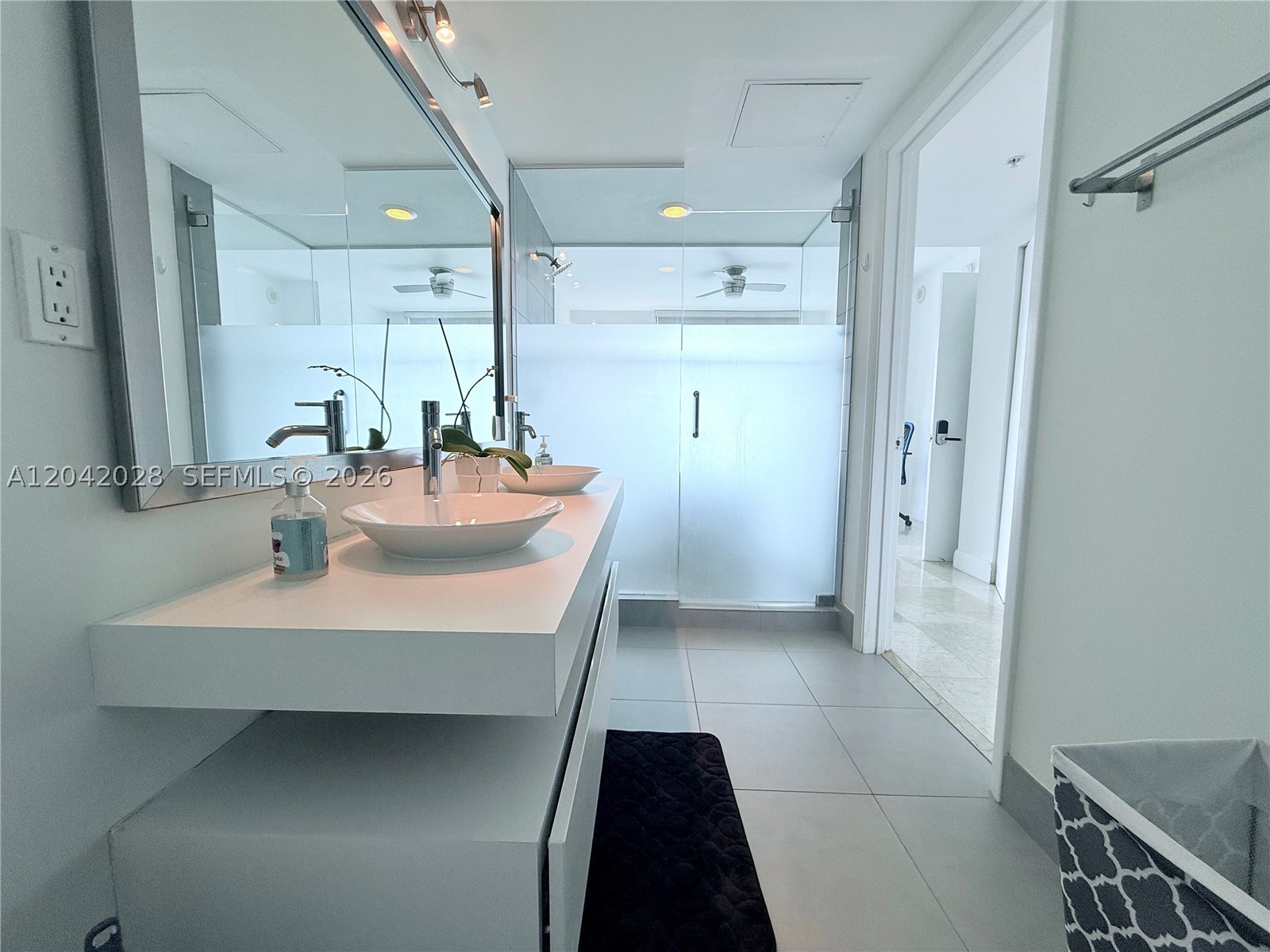 92 SW 3rd St #4311 Miami, FL 33130