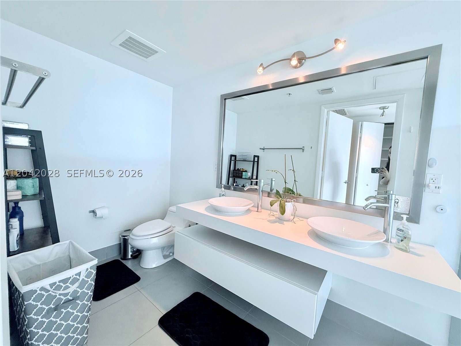 92 SW 3rd St #4311 Miami, FL 33130