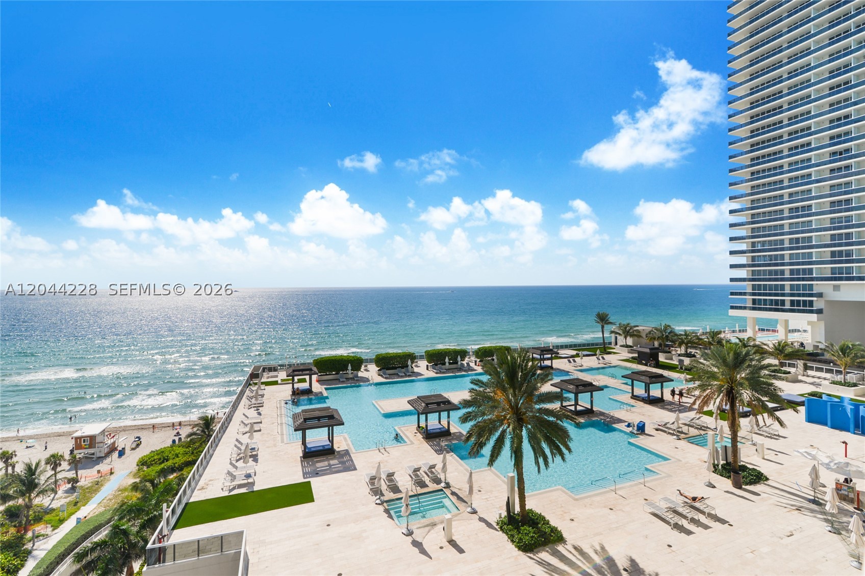 image Beach Club 31