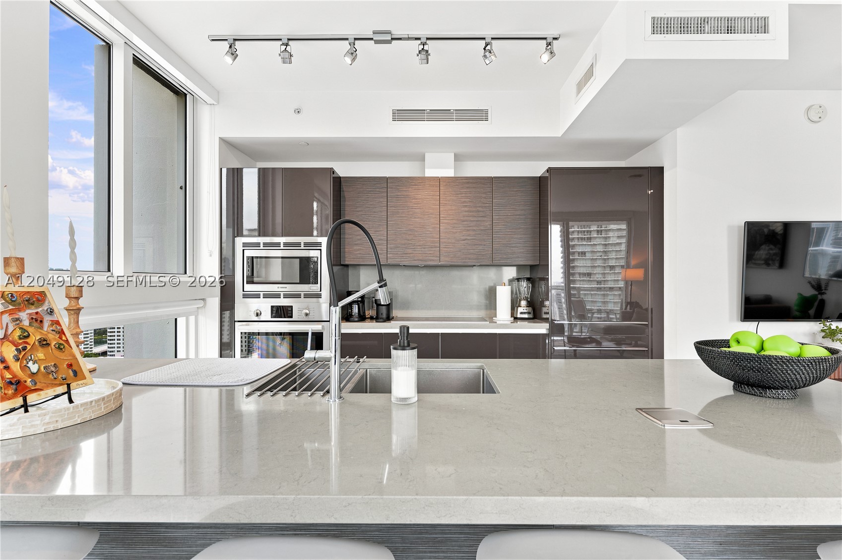 image The Bond on Brickell12