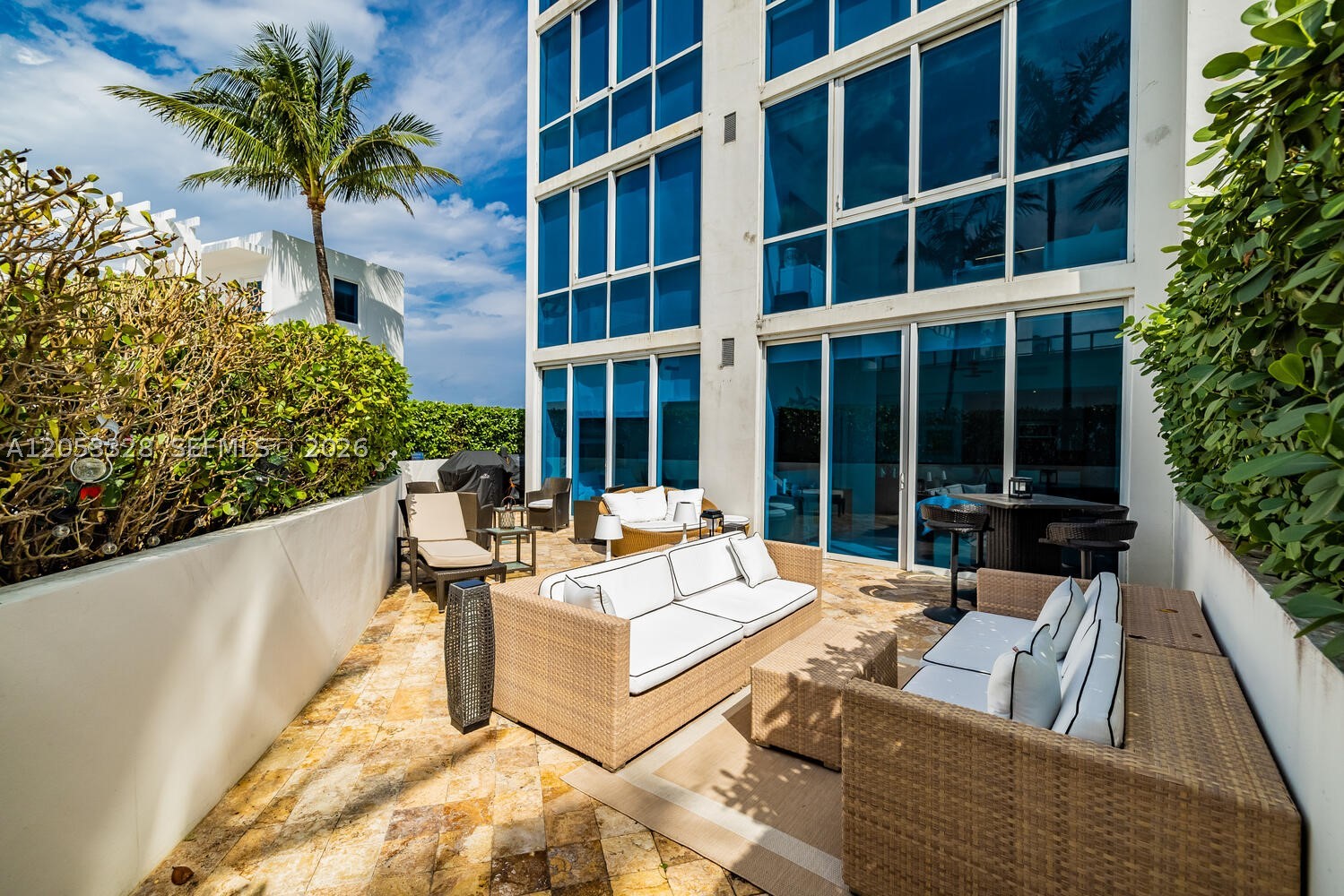 50 S Pointe Dr #510 Miami Beach, FL 33139