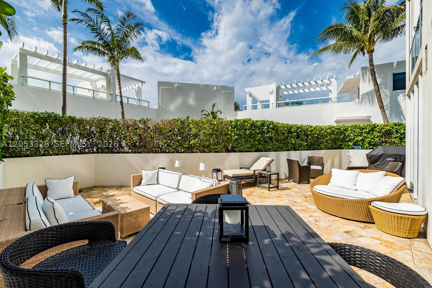 50 S Pointe Dr #510 Miami Beach, FL 33139