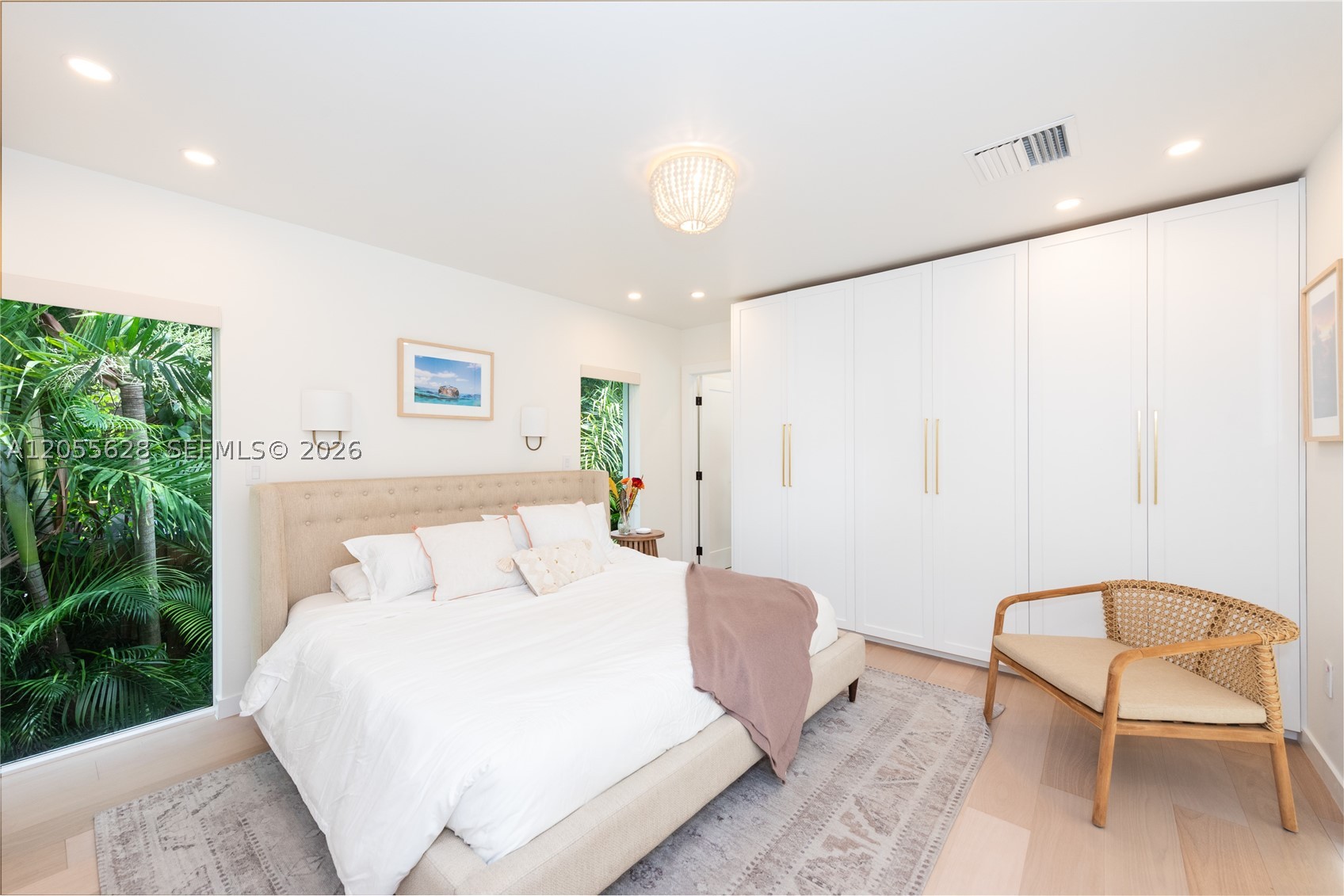 4155 Pamona Ave Miami, FL 33133