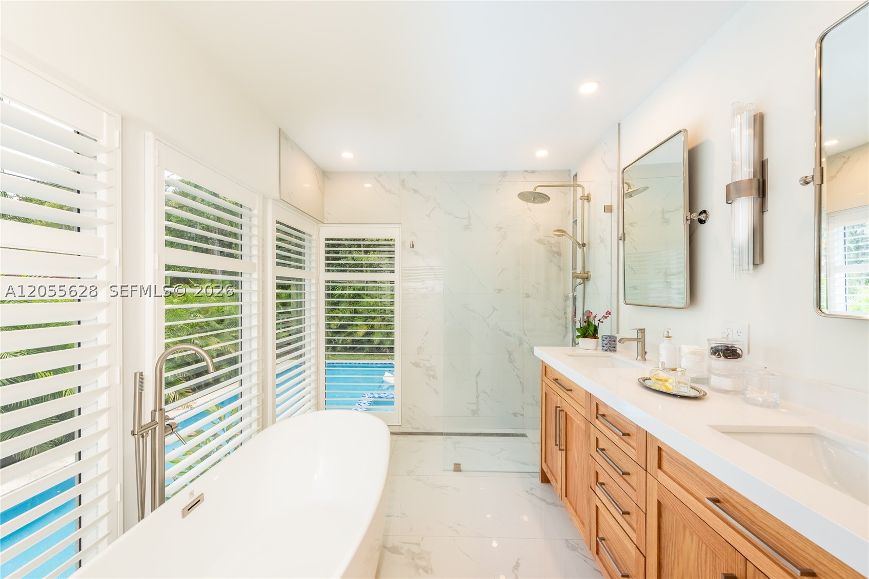 4155 Pamona Ave Miami, FL 33133