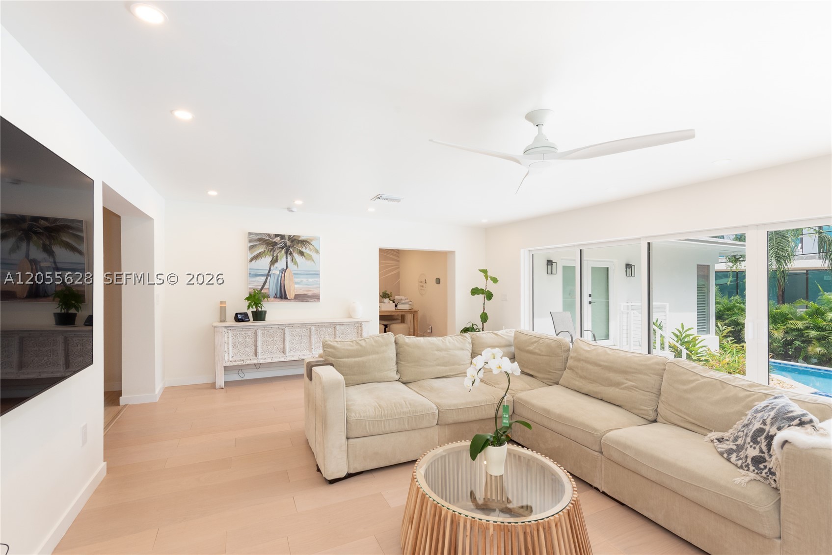 4155 Pamona Ave Miami, FL 33133