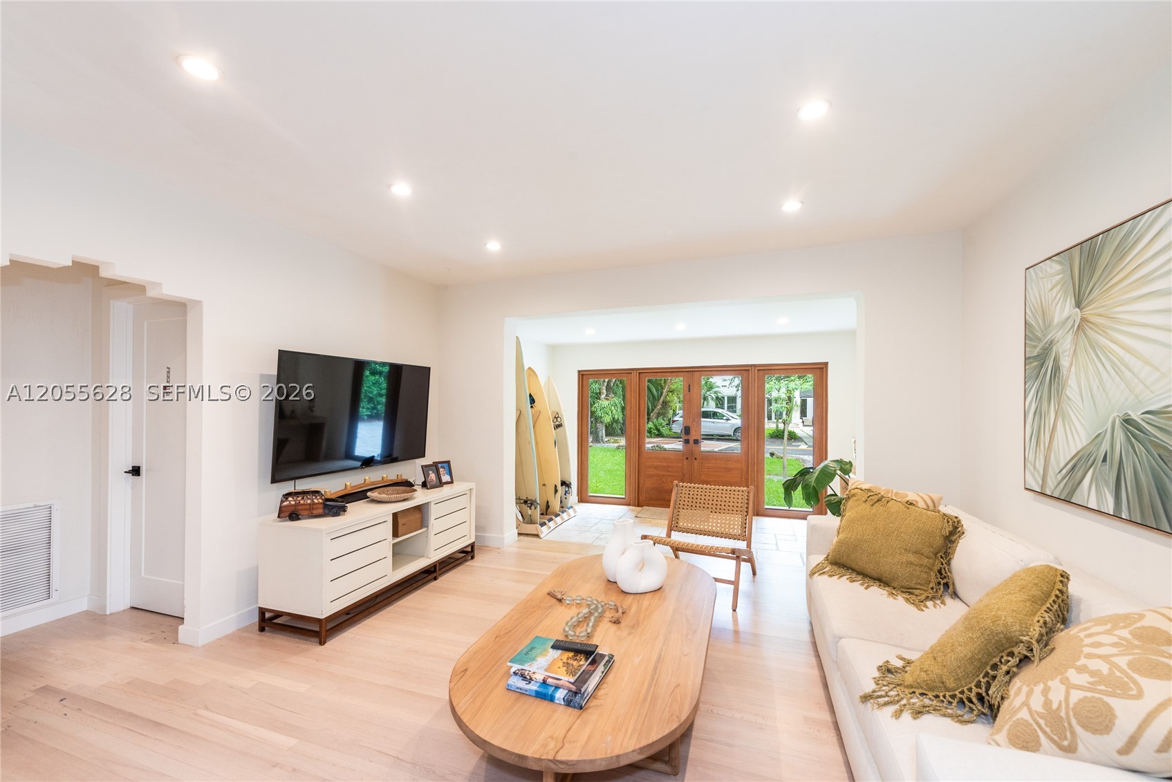 4155 Pamona Ave Miami, FL 33133