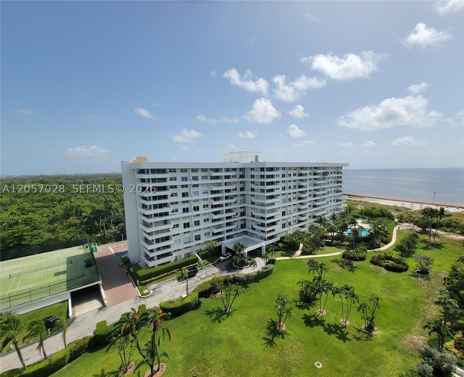 image Commodore Club South2
