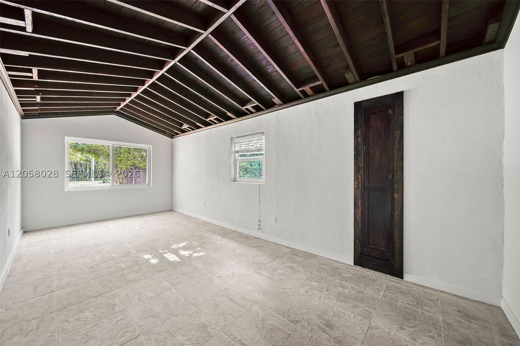 5842 Alton Rd Miami Beach, FL 33140