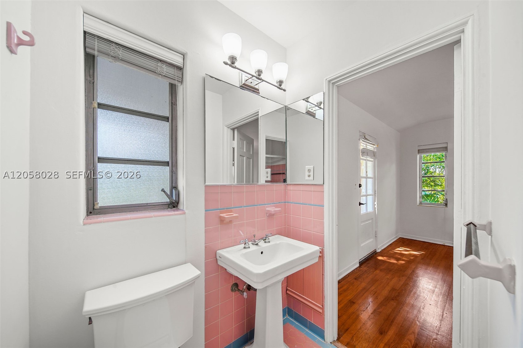 5842 Alton Rd Miami Beach, FL 33140