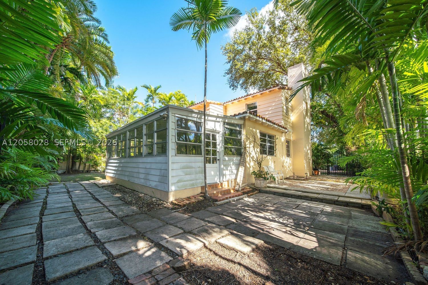 5842 Alton Rd Miami Beach, FL 33140