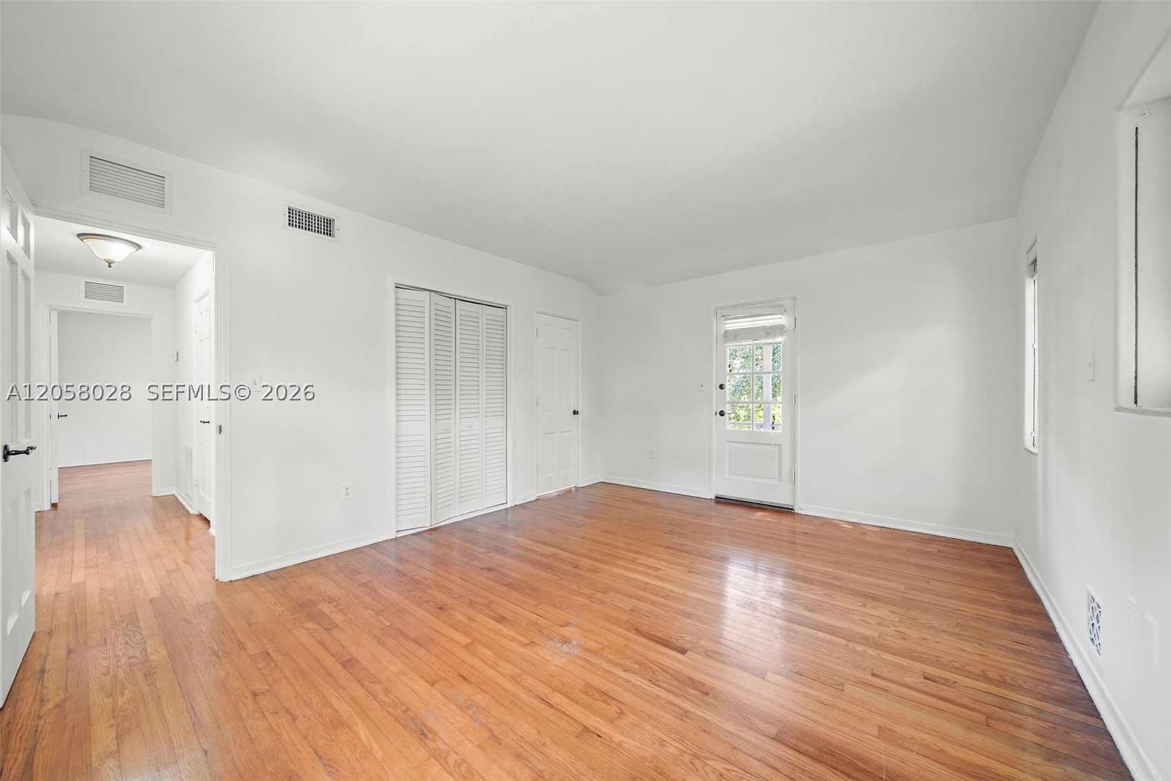 5842 Alton Rd Miami Beach, FL 33140