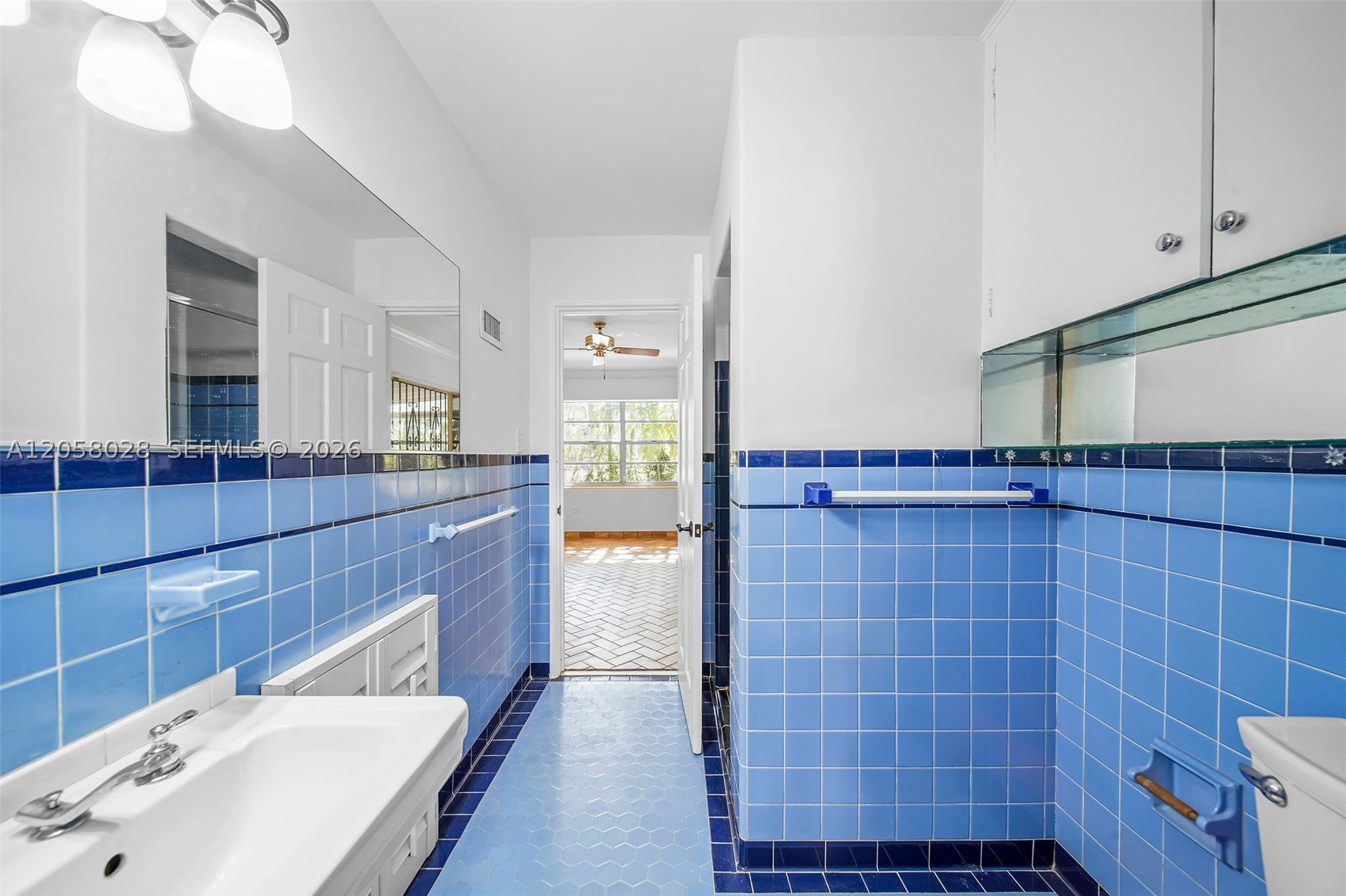 5842 Alton Rd Miami Beach, FL 33140