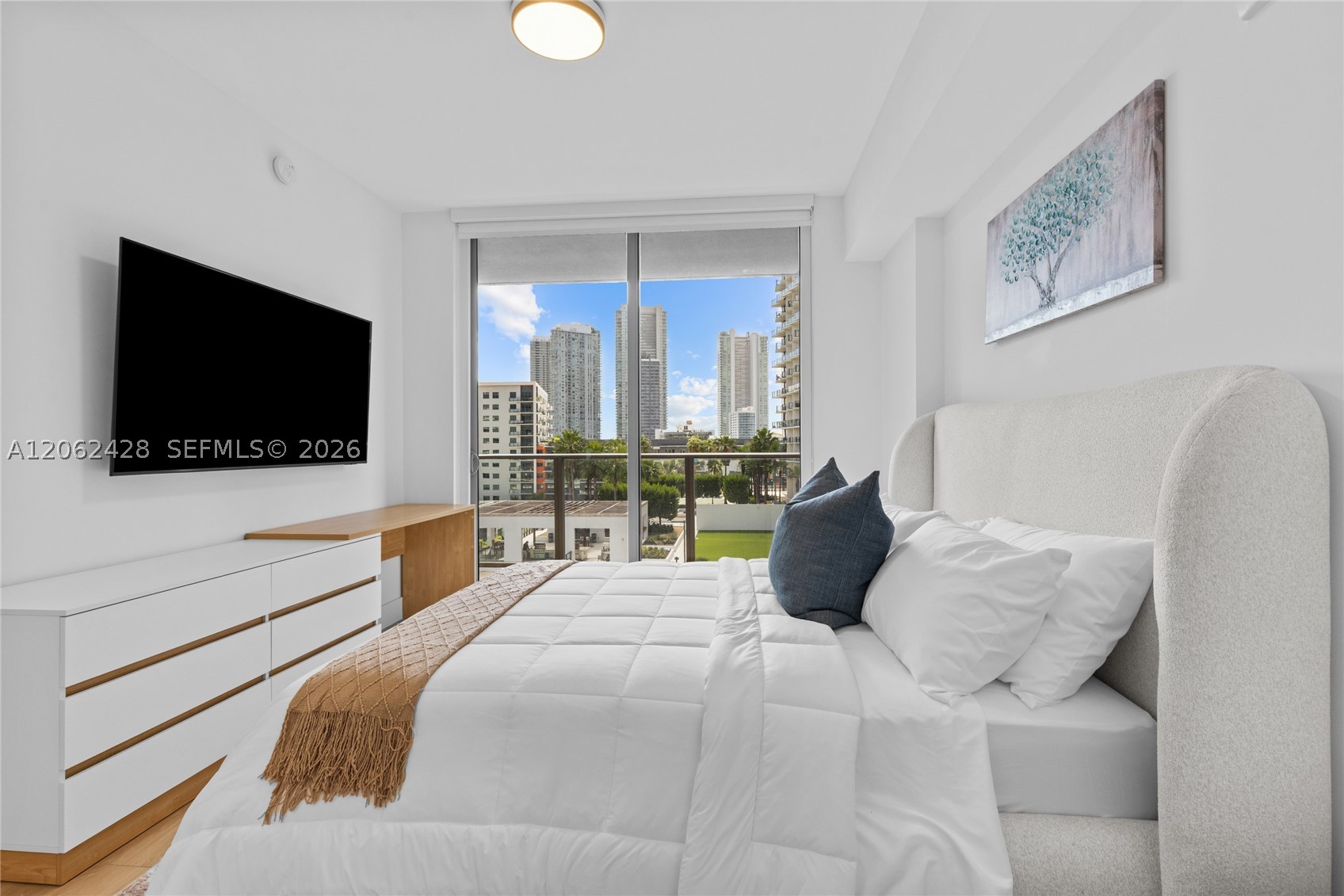 image The Standard Residences Midtown Miami9