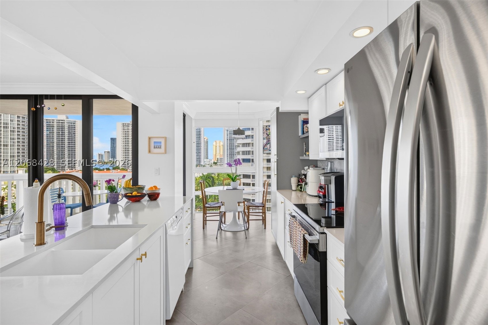 1000 Island Blvd #1204 Aventura, FL 33160