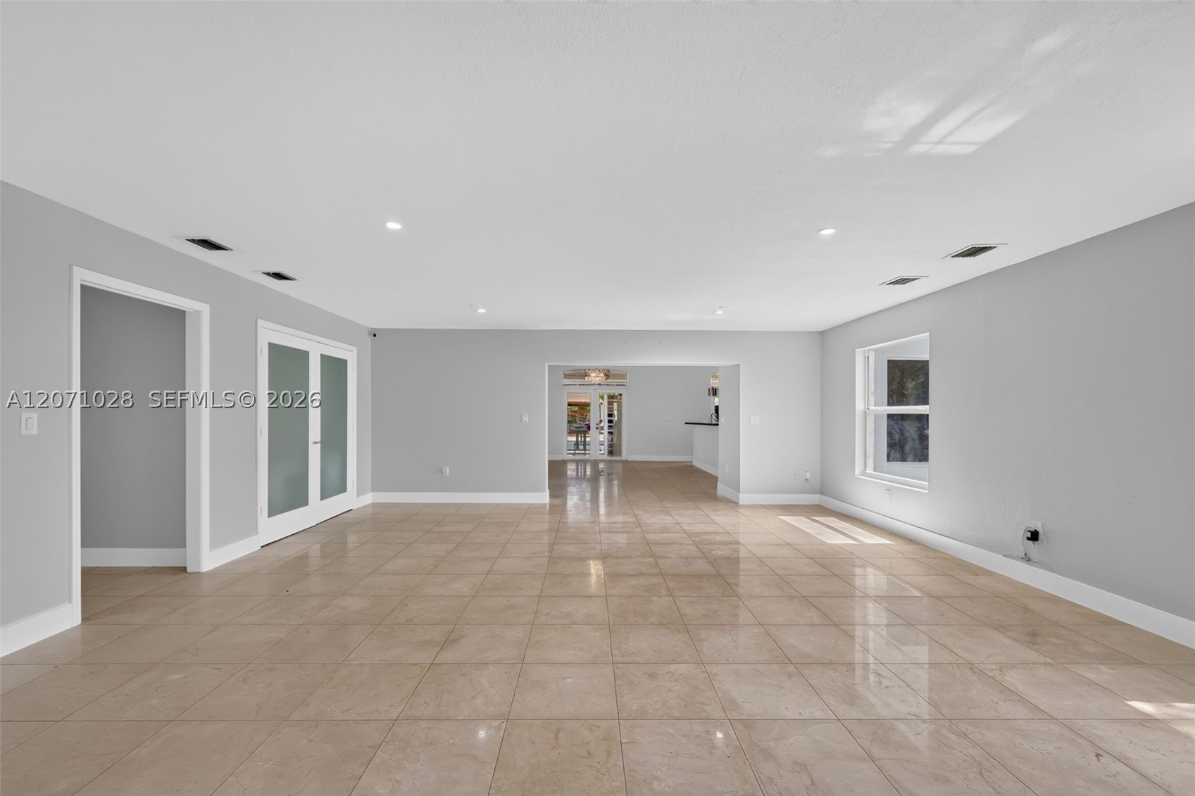 10890 SW 95th St Miami, FL 33176