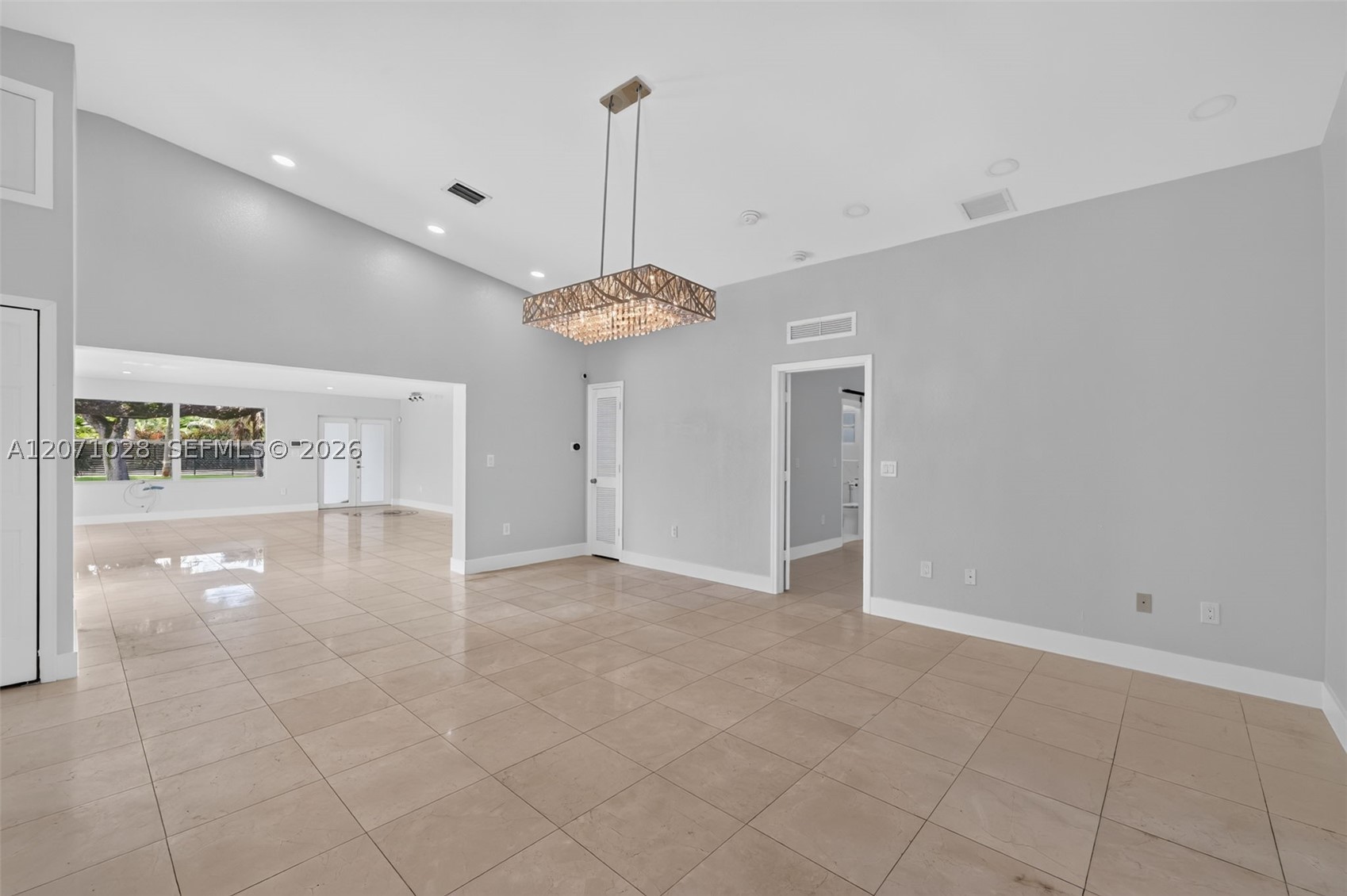 10890 SW 95th St Miami, FL 33176