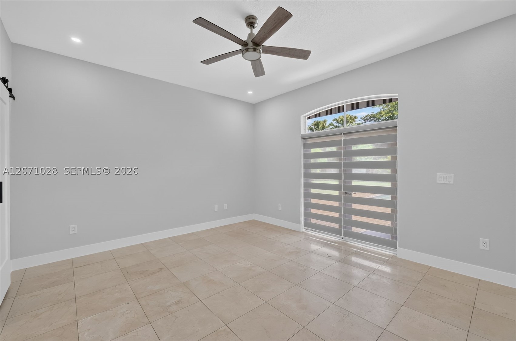 10890 SW 95th St Miami, FL 33176