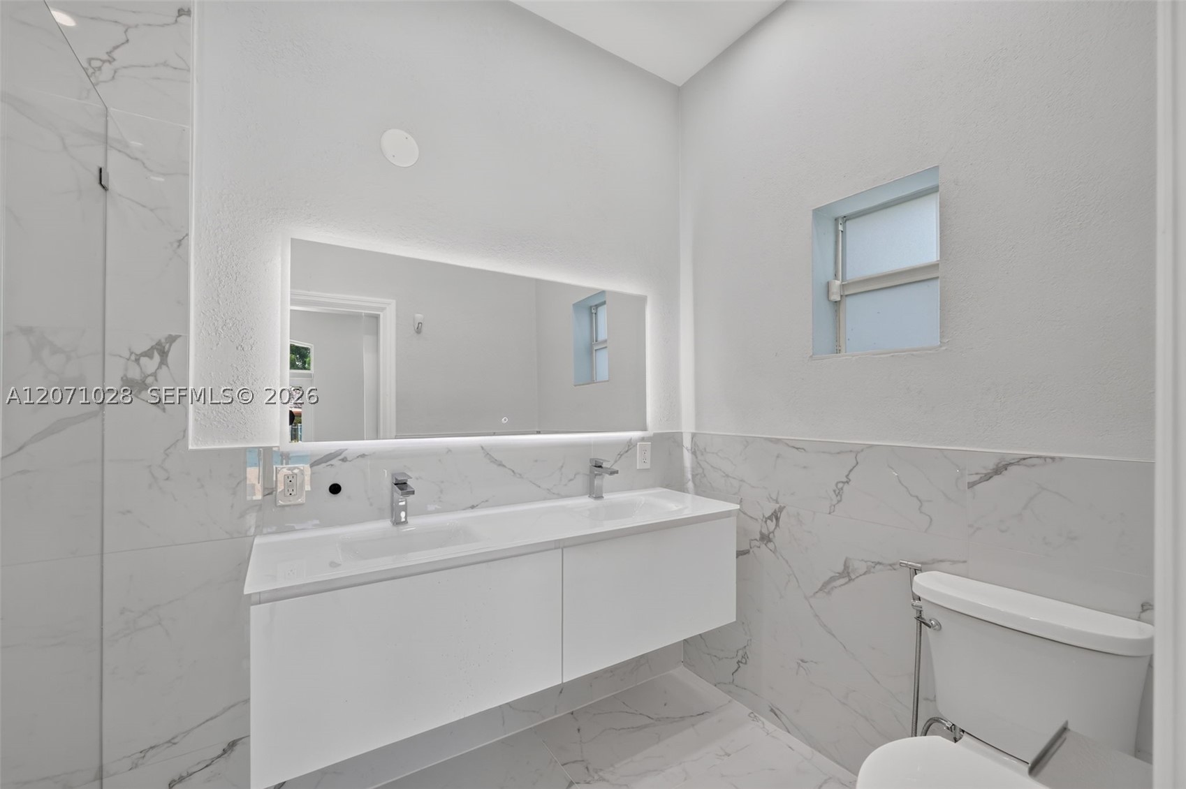 10890 SW 95th St Miami, FL 33176