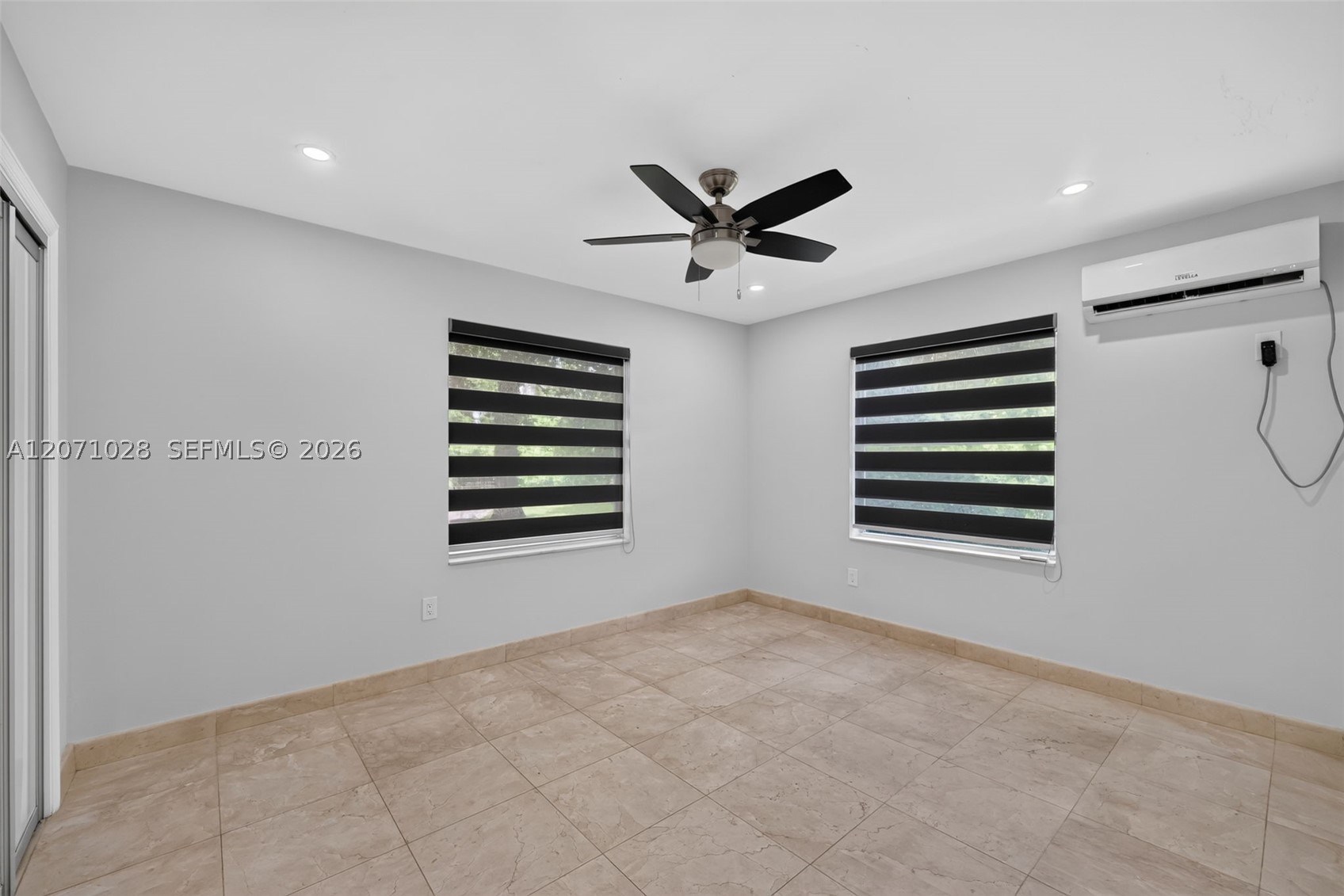 10890 SW 95th St Miami, FL 33176