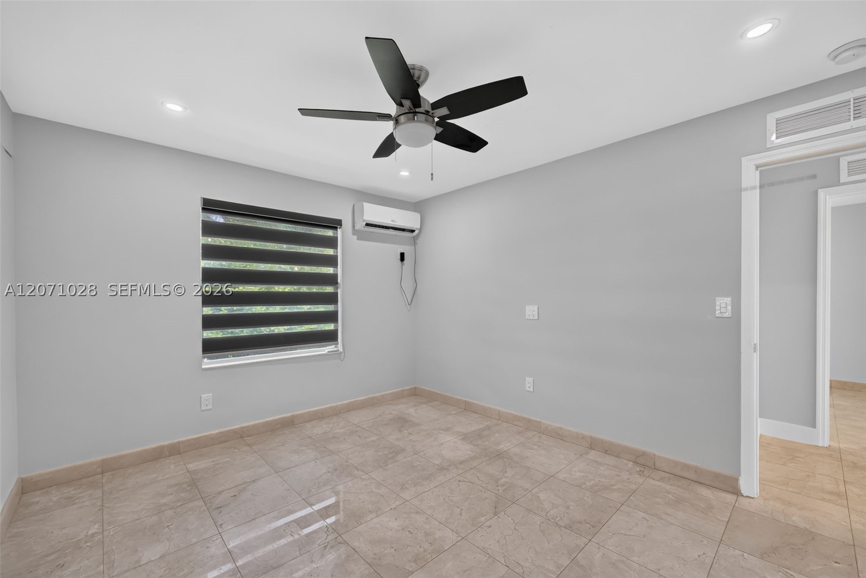 10890 SW 95th St Miami, FL 33176