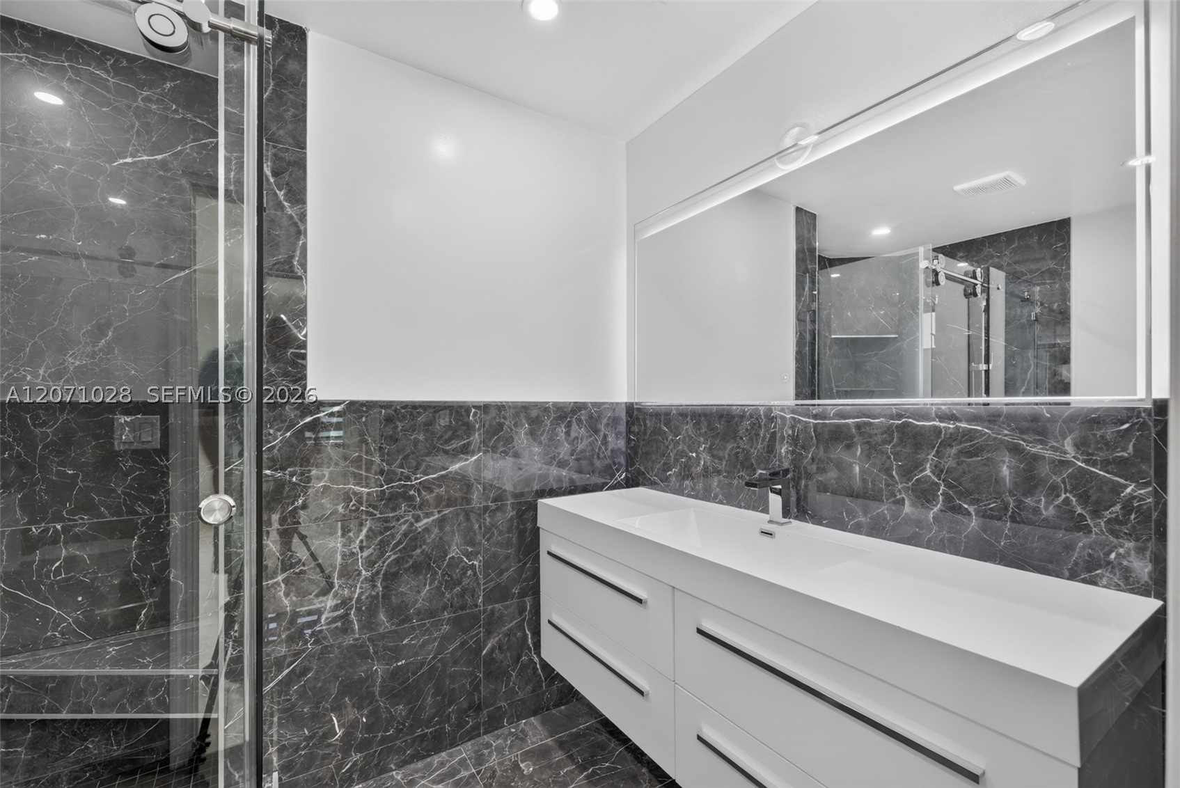 10890 SW 95th St Miami, FL 33176