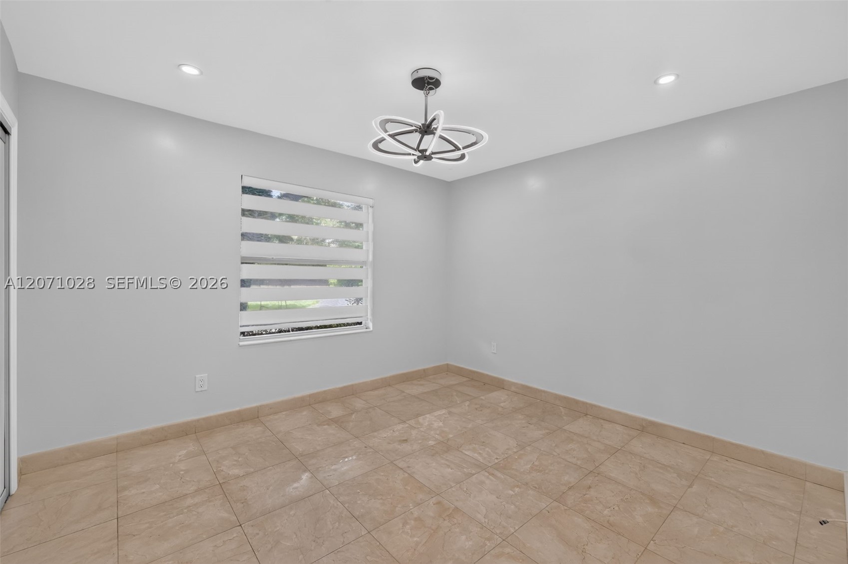 10890 SW 95th St Miami, FL 33176