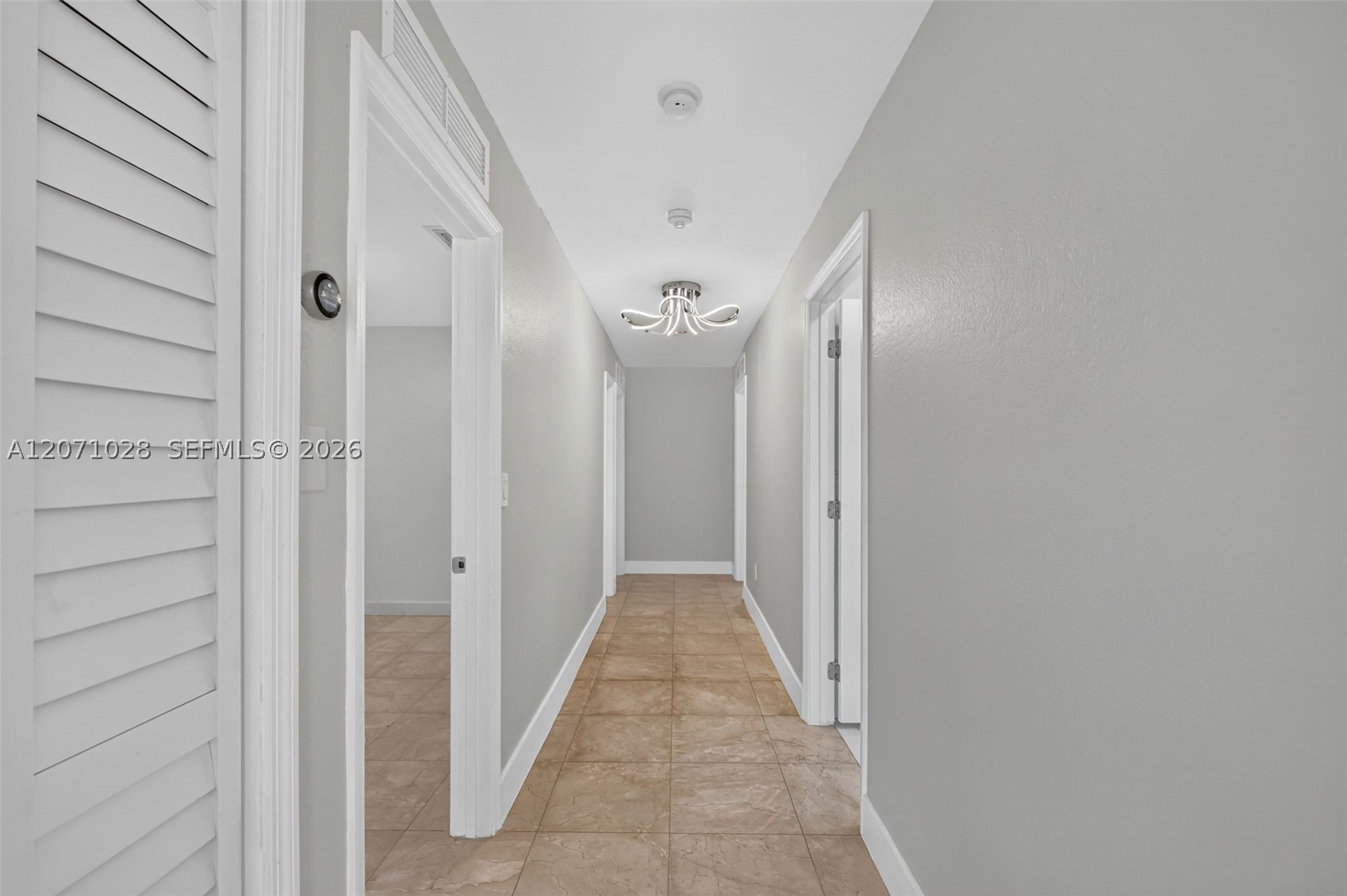 10890 SW 95th St Miami, FL 33176