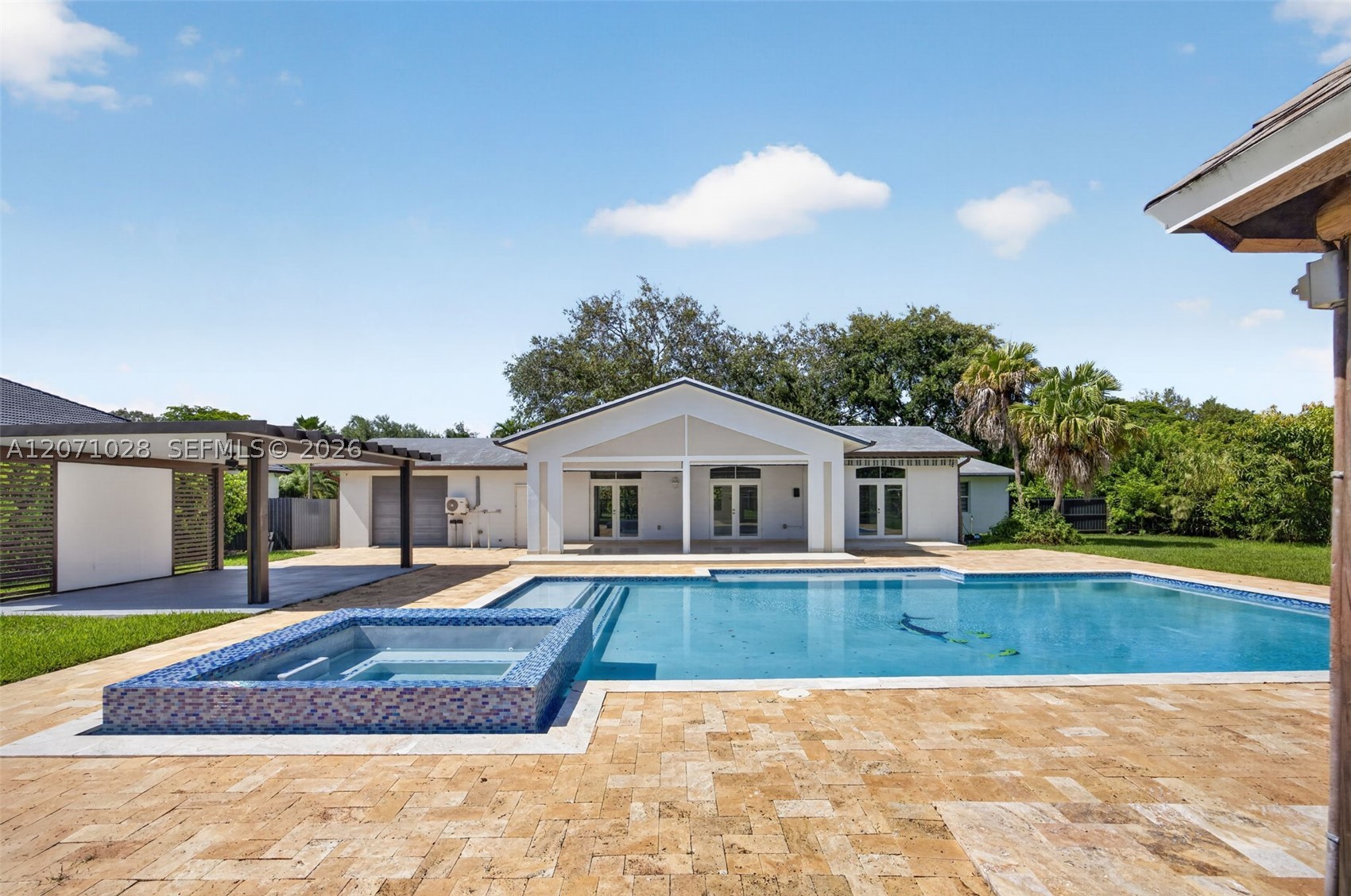 10890 SW 95th St Miami, FL 33176