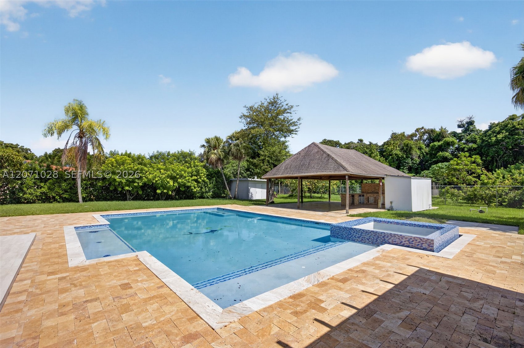 10890 SW 95th St Miami, FL 33176