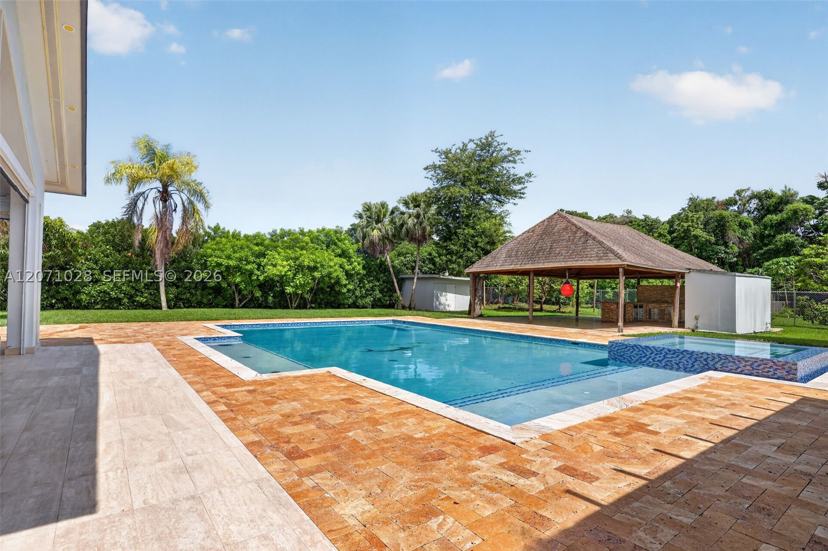 10890 SW 95th St Miami, FL 33176