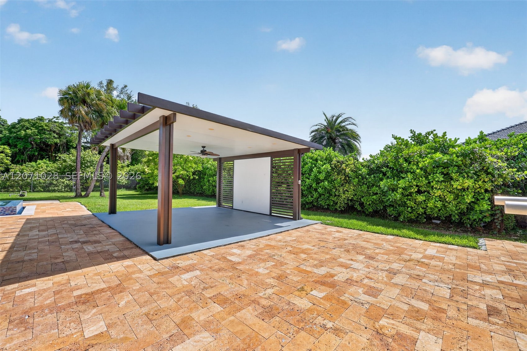 10890 SW 95th St Miami, FL 33176