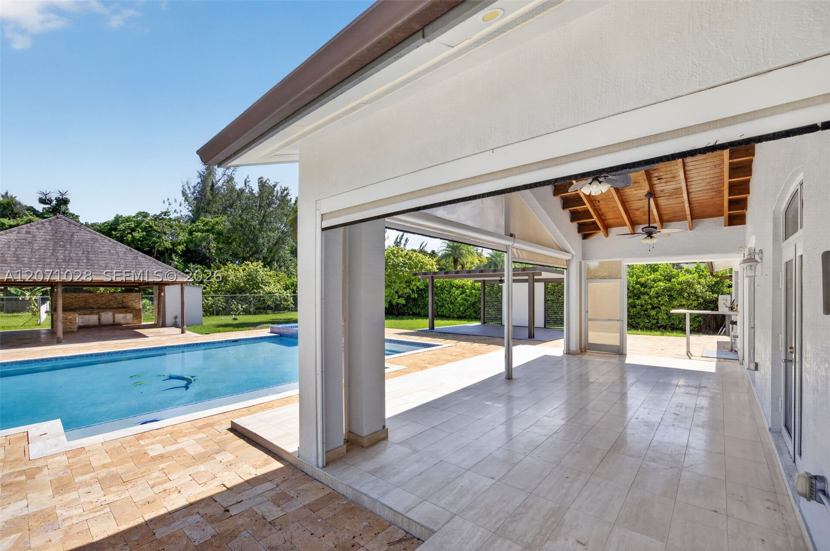 10890 SW 95th St Miami, FL 33176