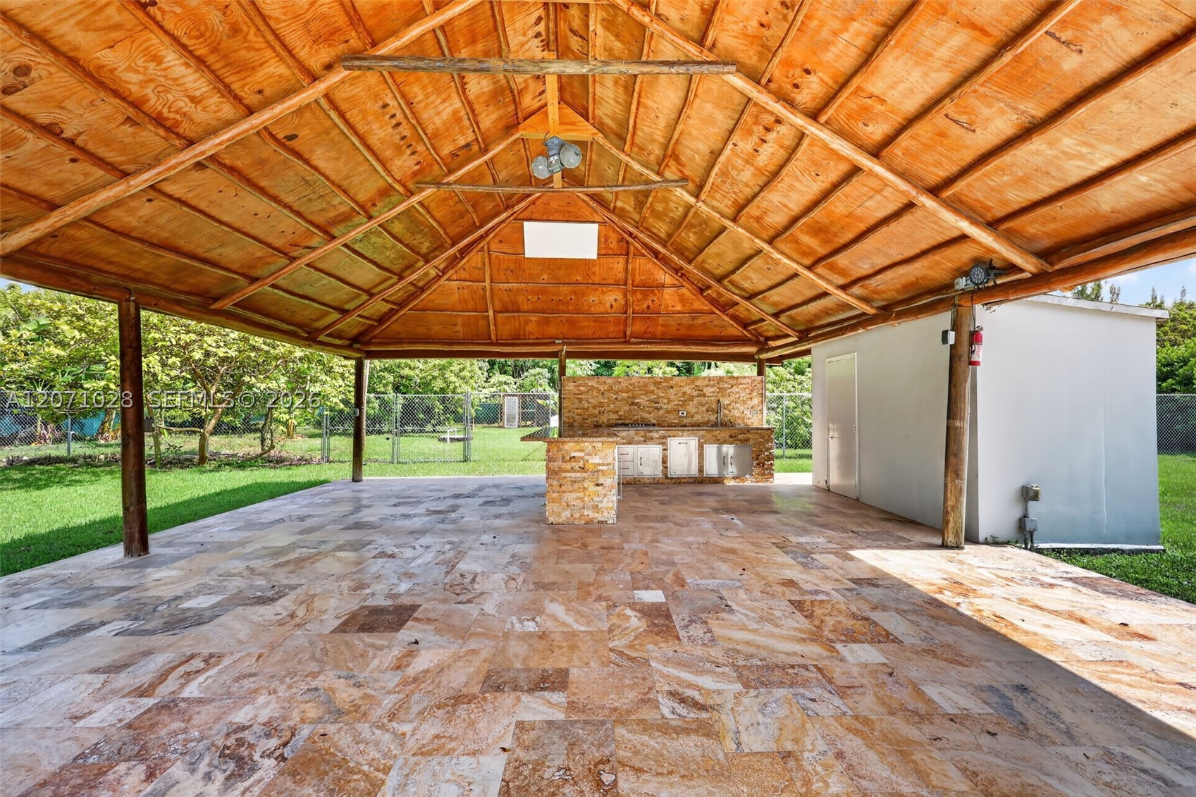 10890 SW 95th St Miami, FL 33176