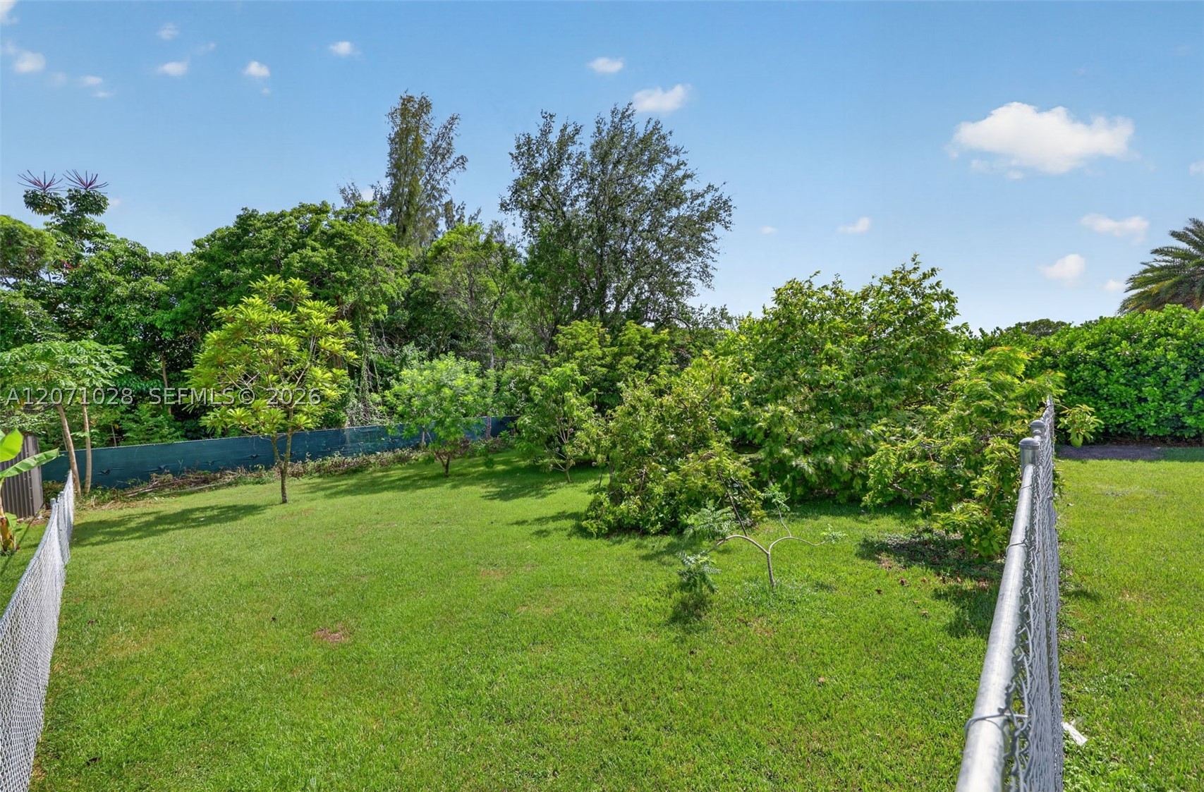 10890 SW 95th St Miami, FL 33176